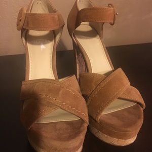 6 1/2 Guess Tan Block Heels, never worn.